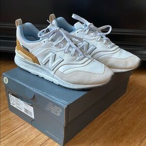 New Balance Men's White and Tan Sneakers
